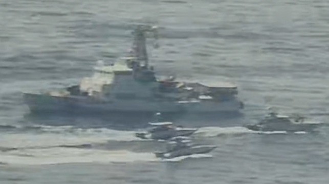 Oil Climbs After Trump Threatens to Sink Iranian Gunboats