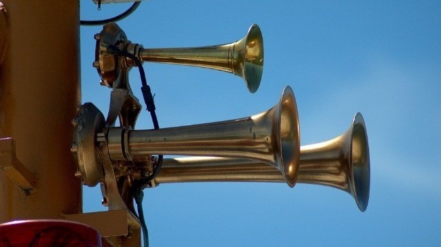 Video: Ships Lay On the Horn in Tribute to Stranded Mariners